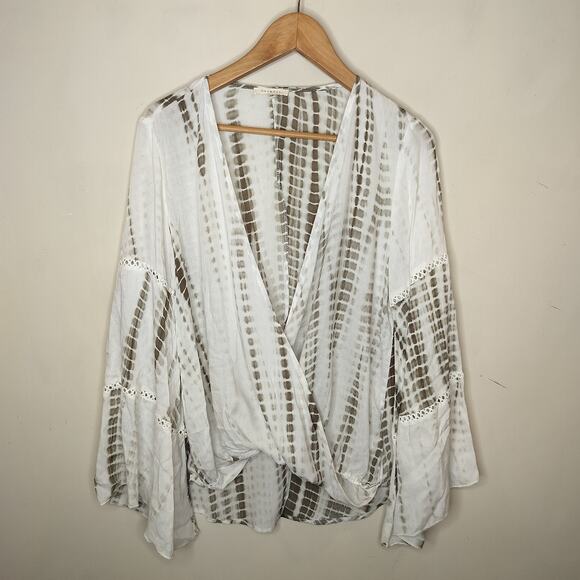 Promesa Flared Sleeve Wrap Blouse Tie Dye Green Hi Low - Picture 1 of 8